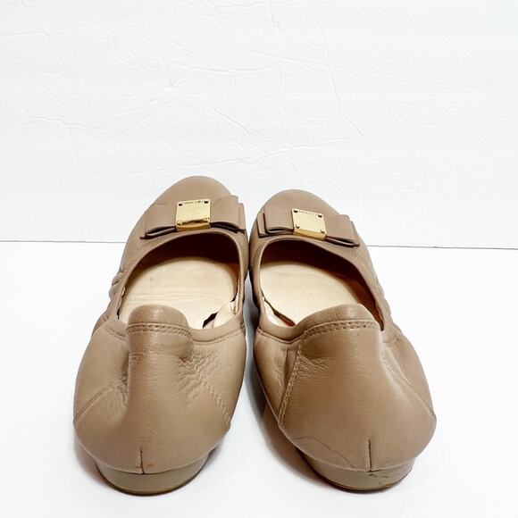COLE HAAN WOMENS CLOSED TOE BALLET FLATS BEIGE SIZE 8 - Picture 2 of 7